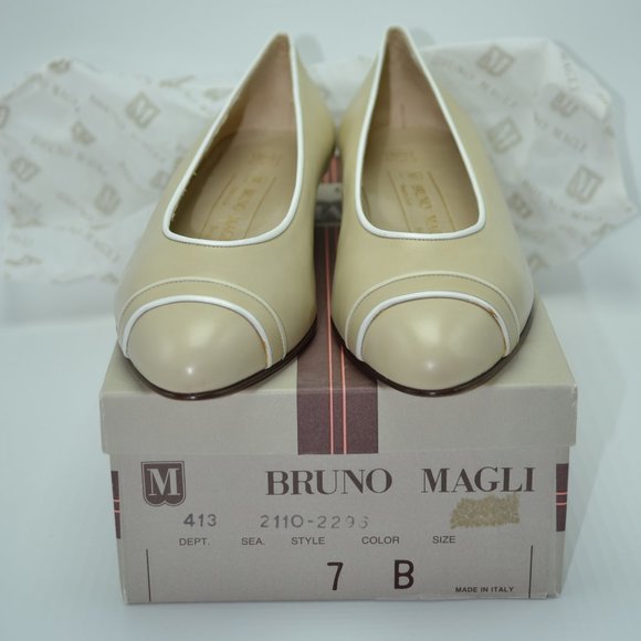 NIB  BRUNO MAGLI  TAN  & WHITE  SIZE 7 B - Picture 2 of 8